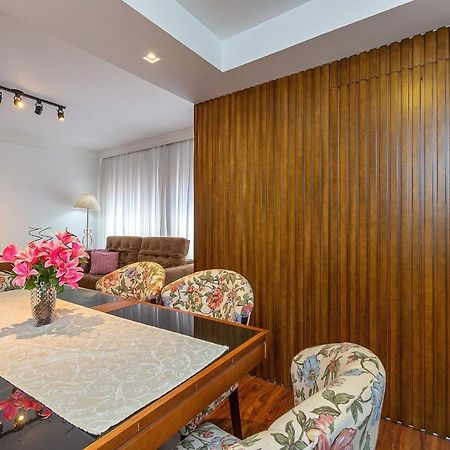 Amplo Apartamento Ao Lado Da Rua Coberta Gramado Exteriör bild