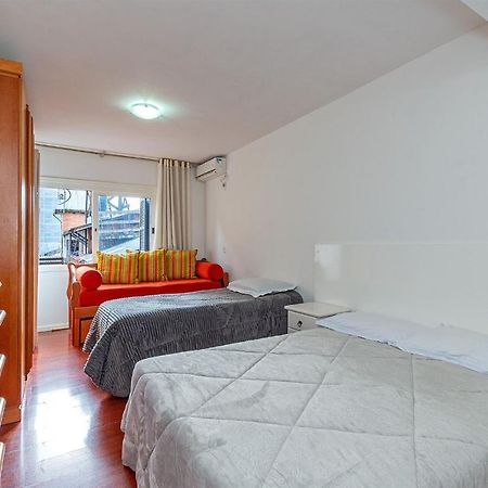 Amplo Apartamento Ao Lado Da Rua Coberta Gramado Exteriör bild
