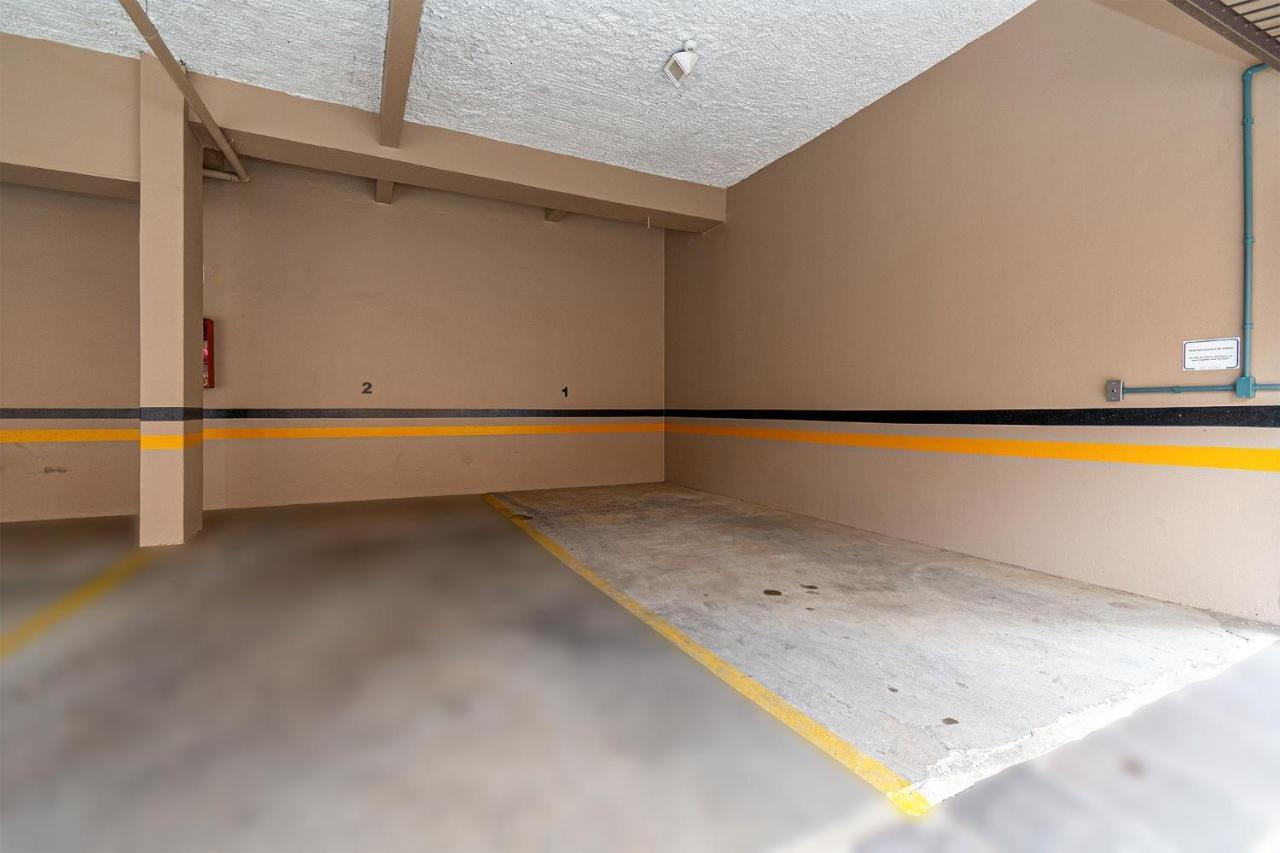 Amplo Apartamento Ao Lado Da Rua Coberta Gramado Exteriör bild
