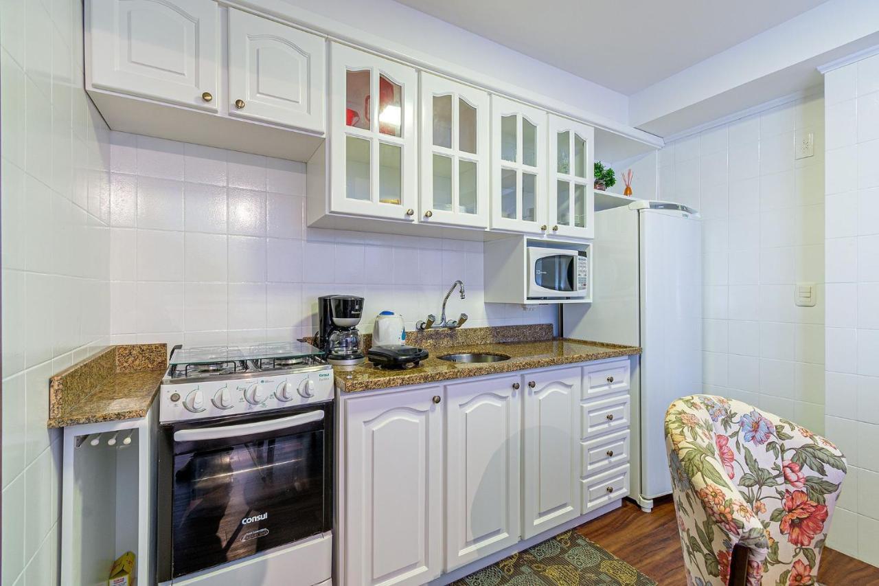 Amplo Apartamento Ao Lado Da Rua Coberta Gramado Exteriör bild