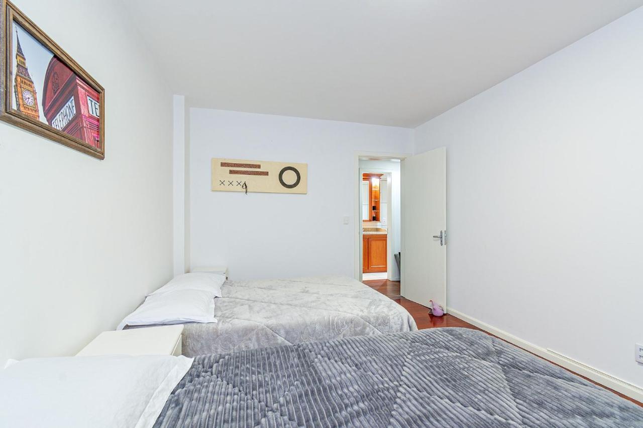 Amplo Apartamento Ao Lado Da Rua Coberta Gramado Exteriör bild