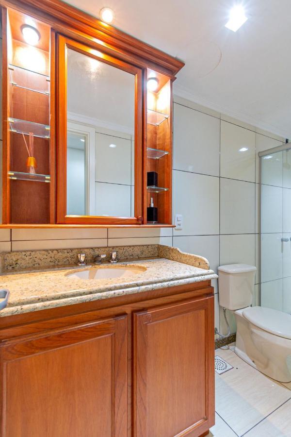 Amplo Apartamento Ao Lado Da Rua Coberta Gramado Exteriör bild