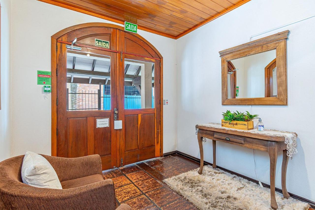 Amplo Apartamento Ao Lado Da Rua Coberta Gramado Exteriör bild